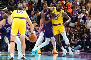 球迷们对这 球迷们对这